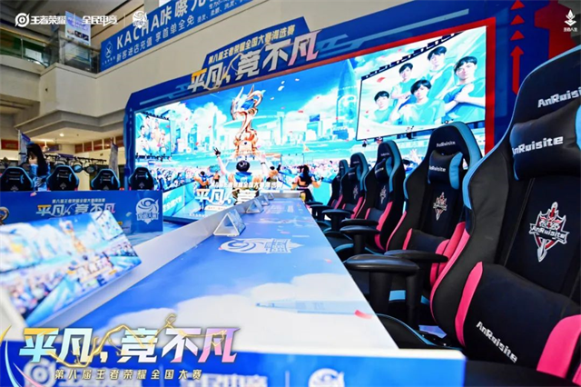 拳击比赛激烈对决：战术较量下的决胜时刻与拳台胜负